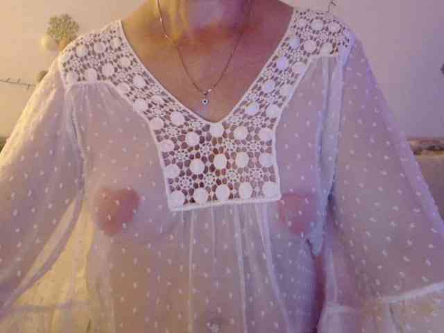 goodSnowQueen webcam