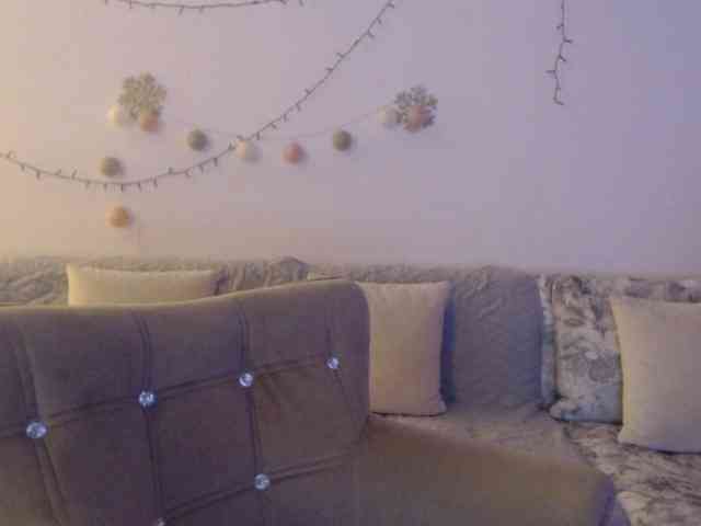 goodSnowQueen webcam