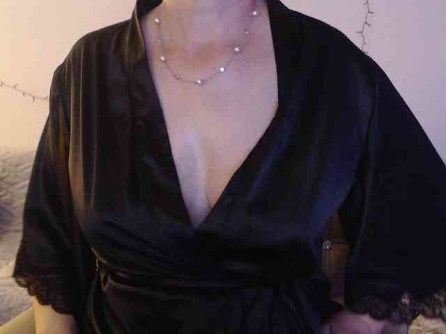 goodSnowQueen webcam