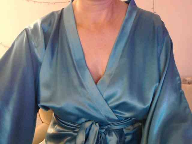 goodSnowQueen webcam