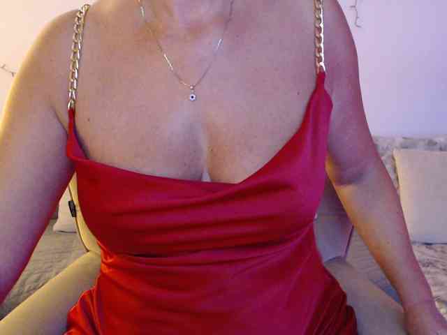 goodSnowQueen webcam