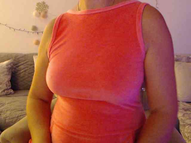 goodSnowQueen webcam
