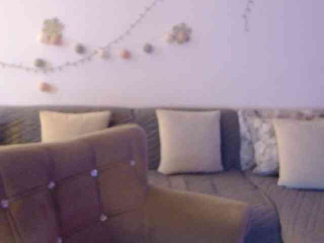 goodSnowQueen webcam