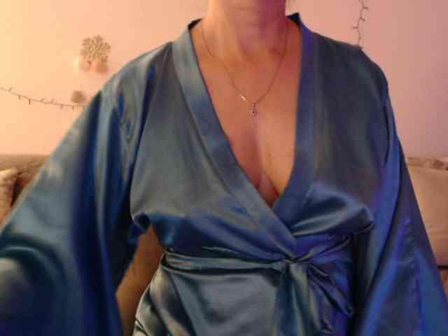 goodSnowQueen webcam