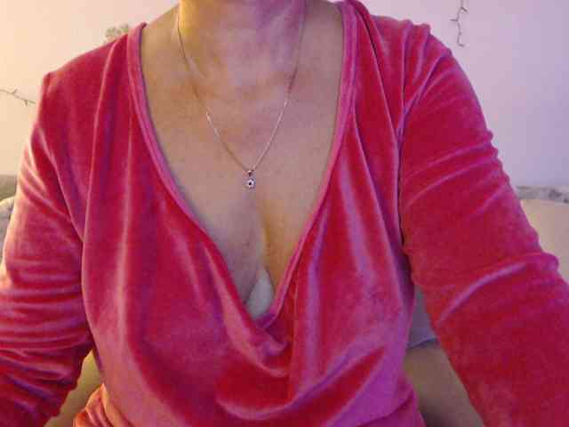 goodSnowQueen webcam