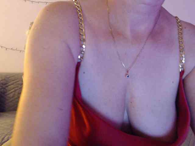 goodSnowQueen webcam