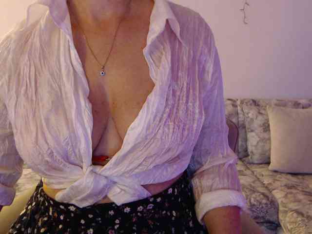 goodSnowQueen webcam