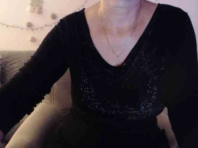goodSnowQueen webcam