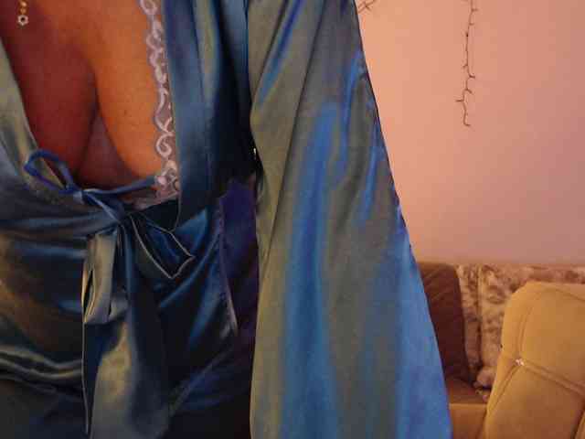 goodSnowQueen webcam