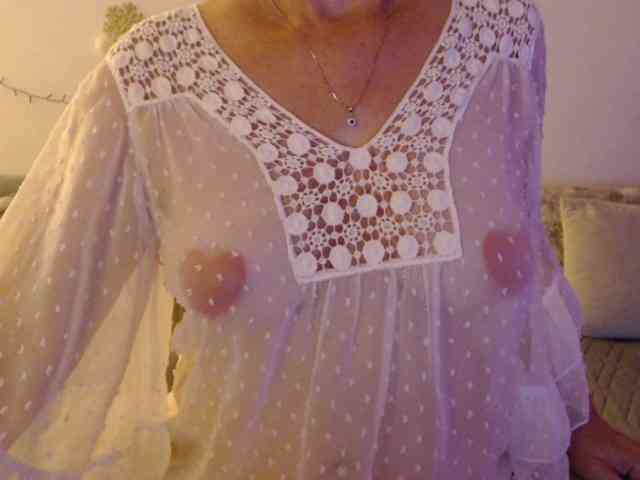 goodSnowQueen webcam
