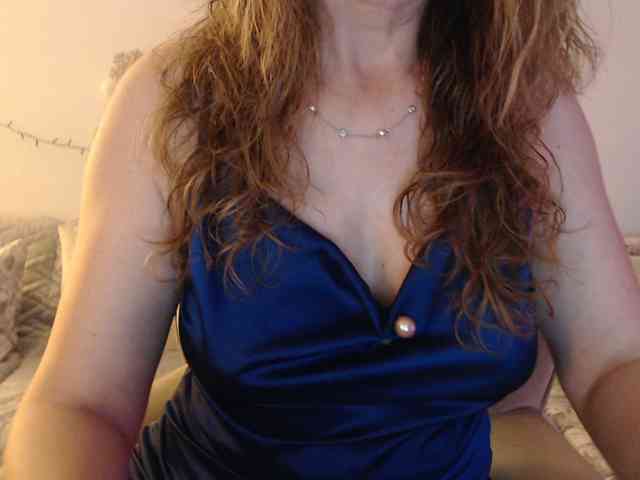 goodSnowQueen webcam