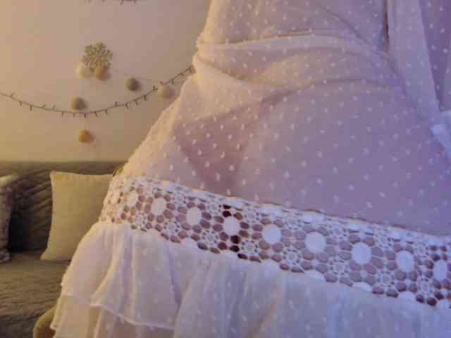 goodSnowQueen webcam