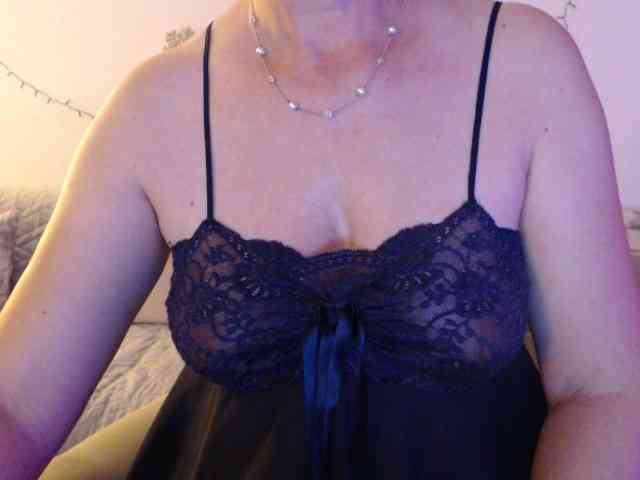 goodSnowQueen webcam