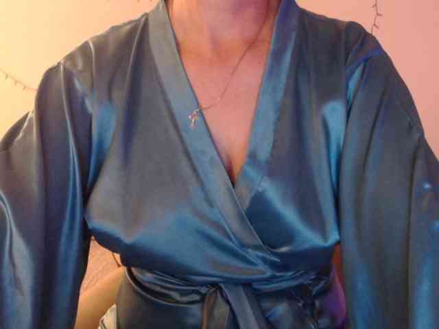 goodSnowQueen webcam