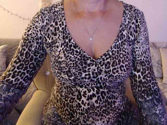 goodSnowQueen webcam