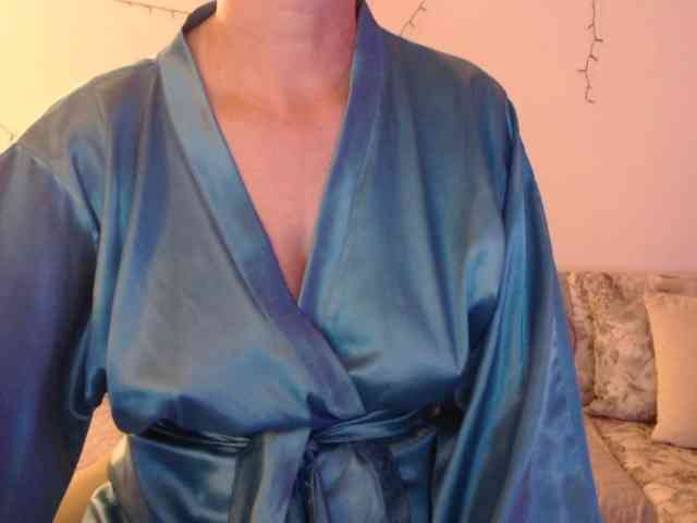 goodSnowQueen webcam