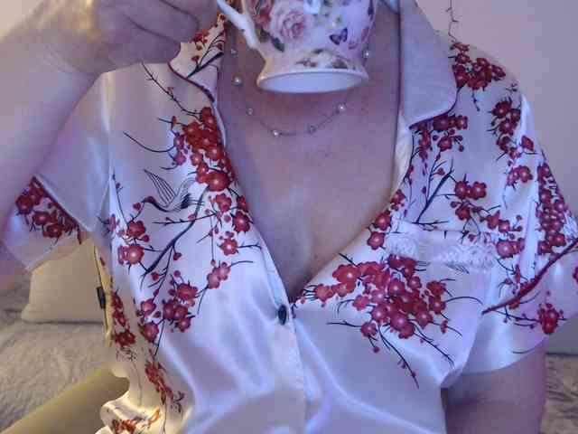 goodSnowQueen webcam