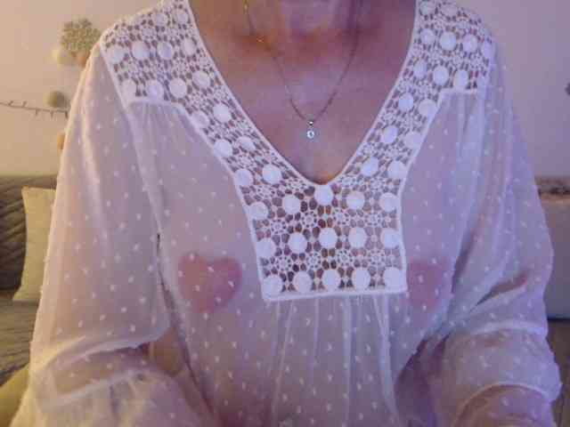 goodSnowQueen webcam