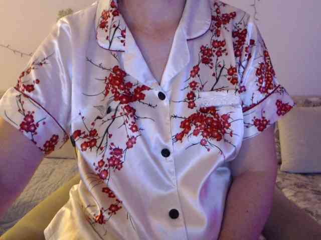 goodSnowQueen webcam