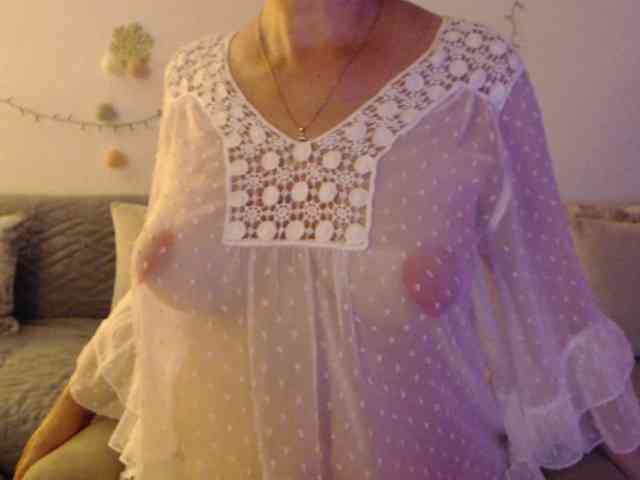 goodSnowQueen webcam