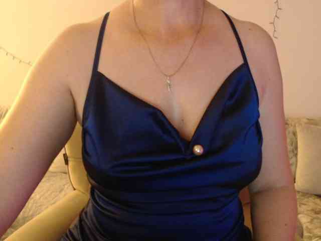 goodSnowQueen webcam