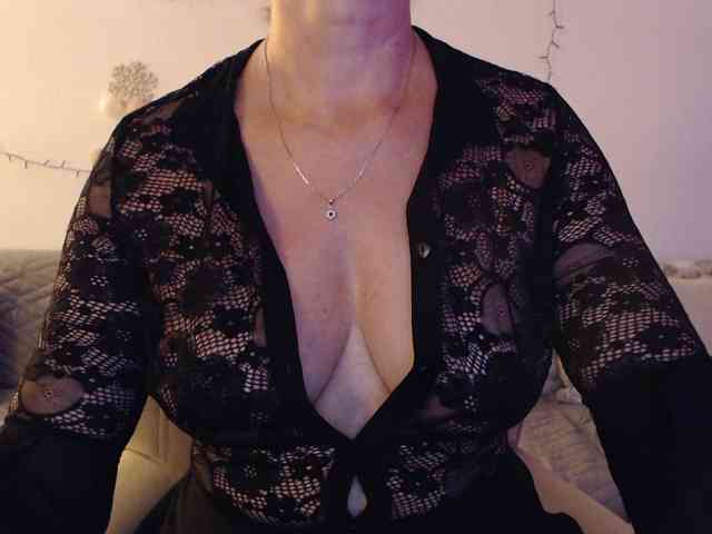 goodSnowQueen webcam