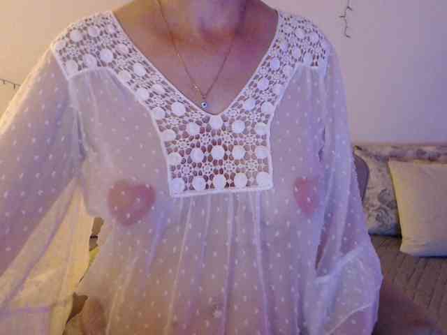 goodSnowQueen webcam