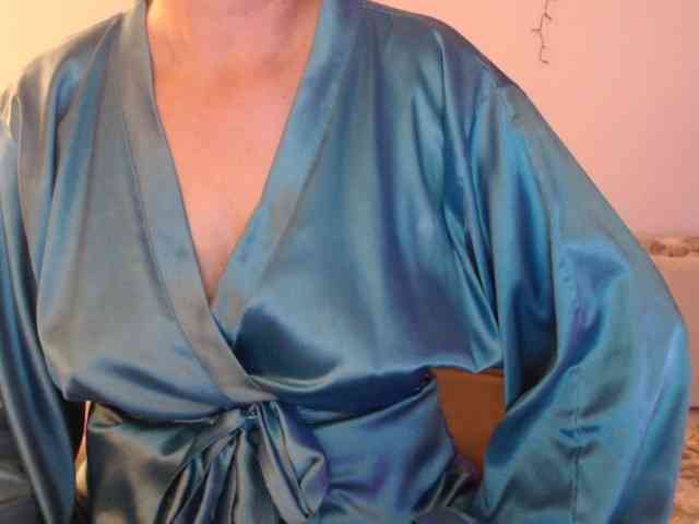 goodSnowQueen webcam