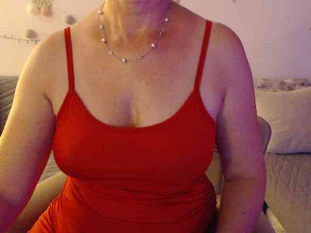 goodSnowQueen webcam