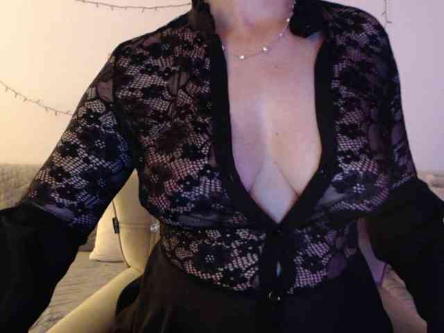 goodSnowQueen webcam