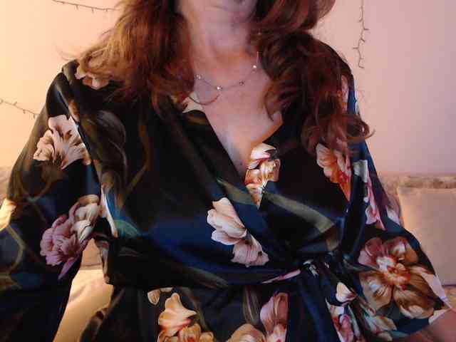 goodSnowQueen webcam
