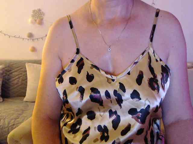 goodSnowQueen Sex Cam Show