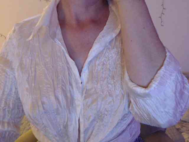 goodSnowQueen webcam