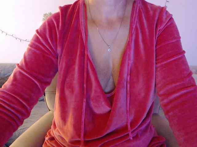 goodSnowQueen webcam