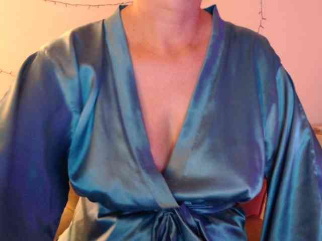 goodSnowQueen webcam