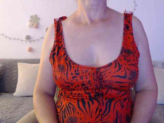 goodSnowQueen webcam