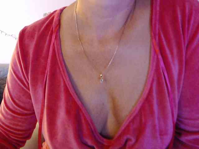 goodSnowQueen webcam