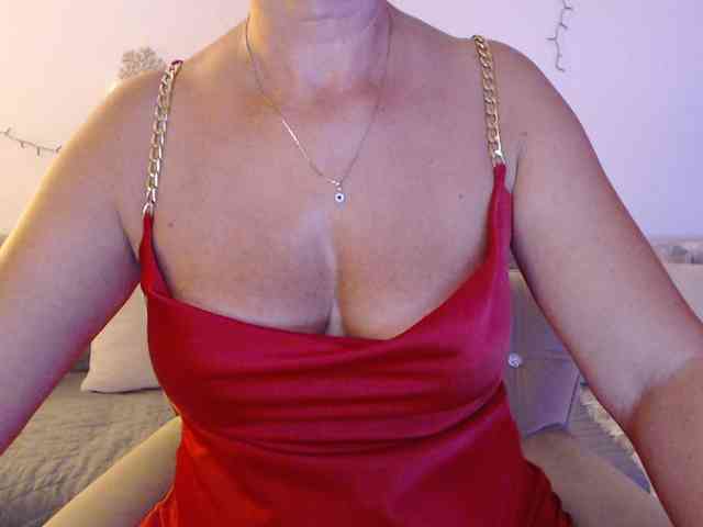 goodSnowQueen webcam