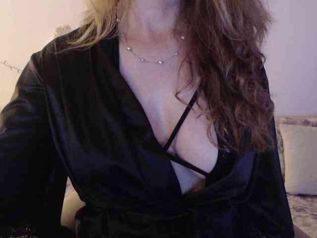goodSnowQueen webcam