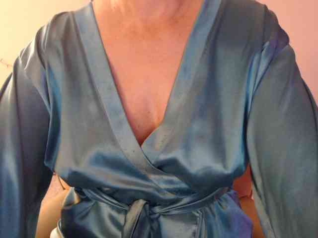 goodSnowQueen webcam