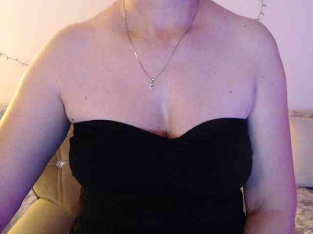 goodSnowQueen webcam