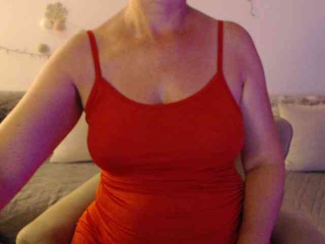 goodSnowQueen webcam