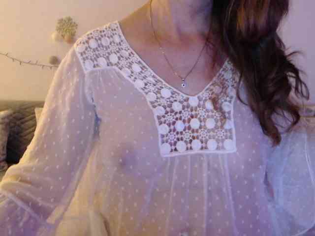 goodSnowQueen webcam