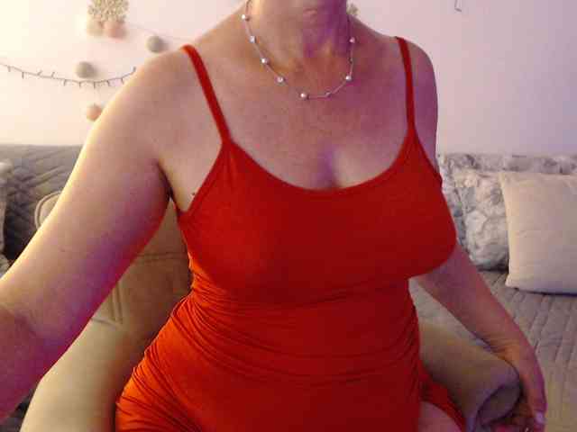 goodSnowQueen webcam