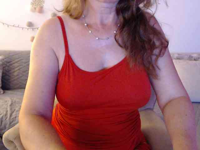 goodSnowQueen webcam