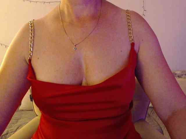 goodSnowQueen webcam