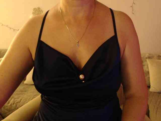goodSnowQueen webcam