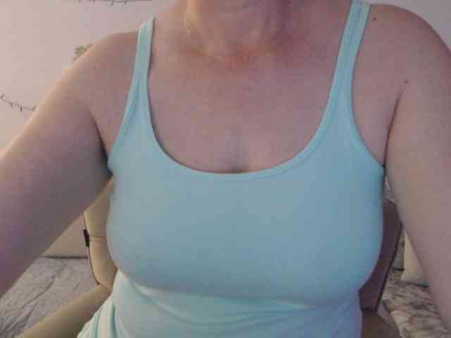 goodSnowQueen webcam