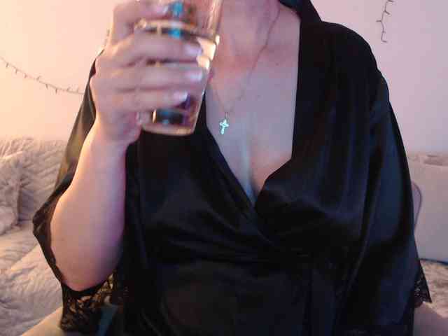 goodSnowQueen webcam