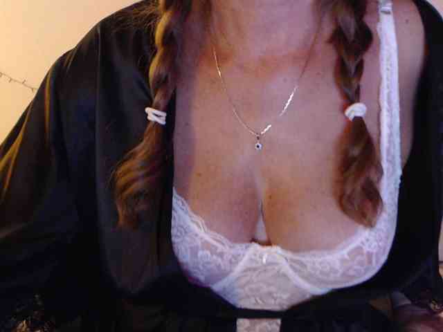 goodSnowQueen webcam